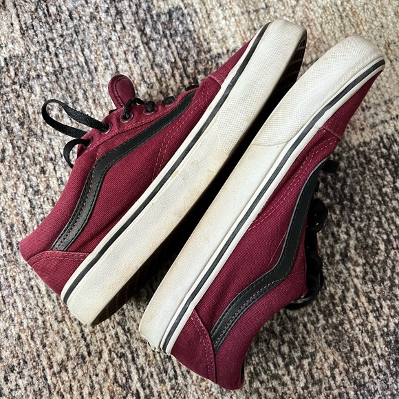 EUC Vans Old Skool Rumba Red with black accent, sz 7 - Picture 7 of 8